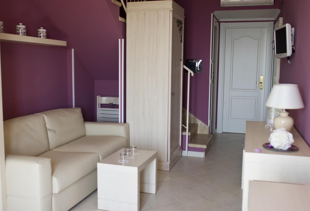Palazzo Reginella Aparthotel Bovalino Marina Bilik gambar