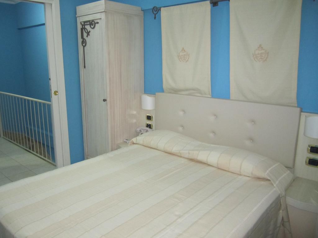 Palazzo Reginella Aparthotel Bovalino Marina Bilik gambar