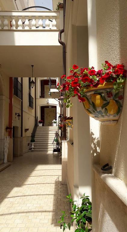 Palazzo Reginella Aparthotel Bovalino Marina Luaran gambar