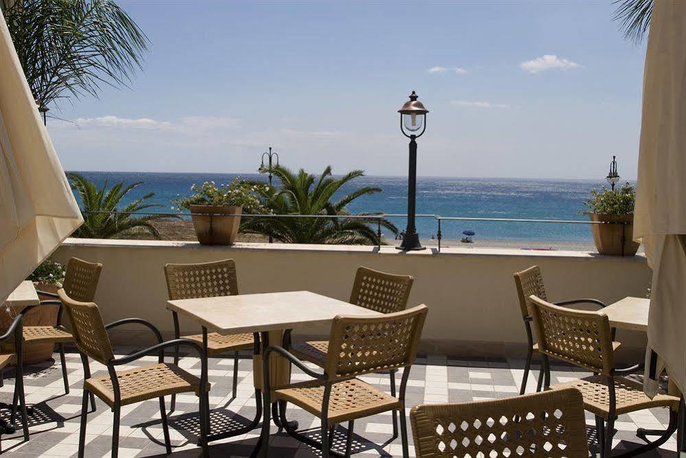 Palazzo Reginella Aparthotel Bovalino Marina Luaran gambar